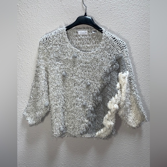 Vintage 80's MEGALIA drop-sleeve hand knit fluffy grey white Pom